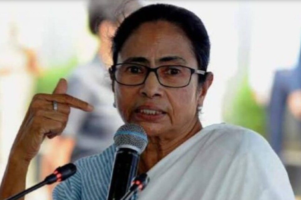 प्रधानमंत्री मोदी के बंगाल दौरे से पहले टीएमसी ने केंद्र सरकार पर राज्य का फंड रोकने का आरोप लगाया